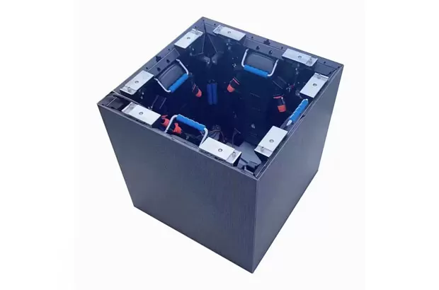 Serie IR & OR L-Y Pro (interior: P1.9, P2.6, P2.9, P3.9; exterior: P2.6, P2.9, P3.9, P4.8)